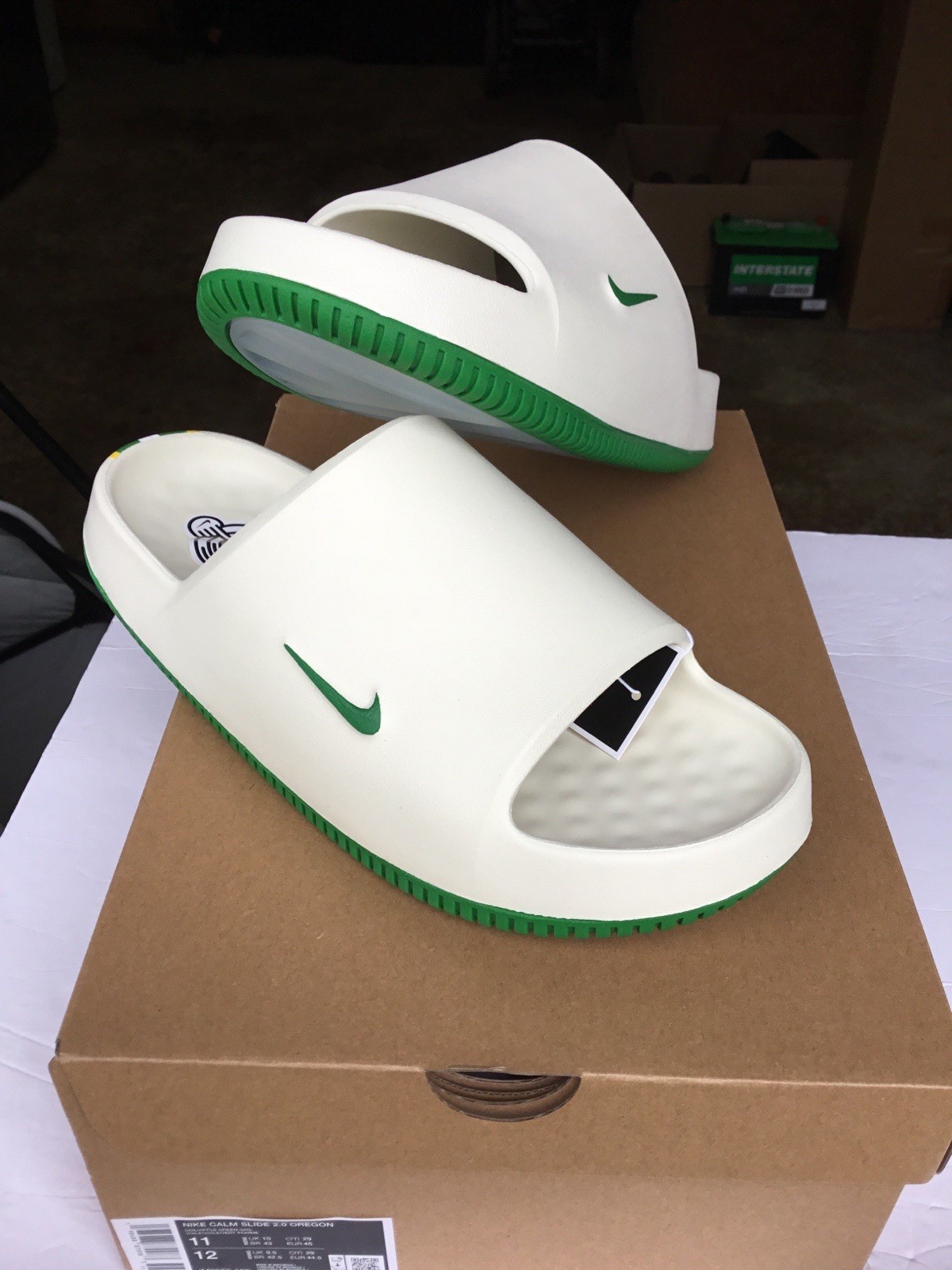 Nike Calm Slide 2.0 Oregon Ducks Mens Shoes Size 11 Sail Apple Green IM3256-100