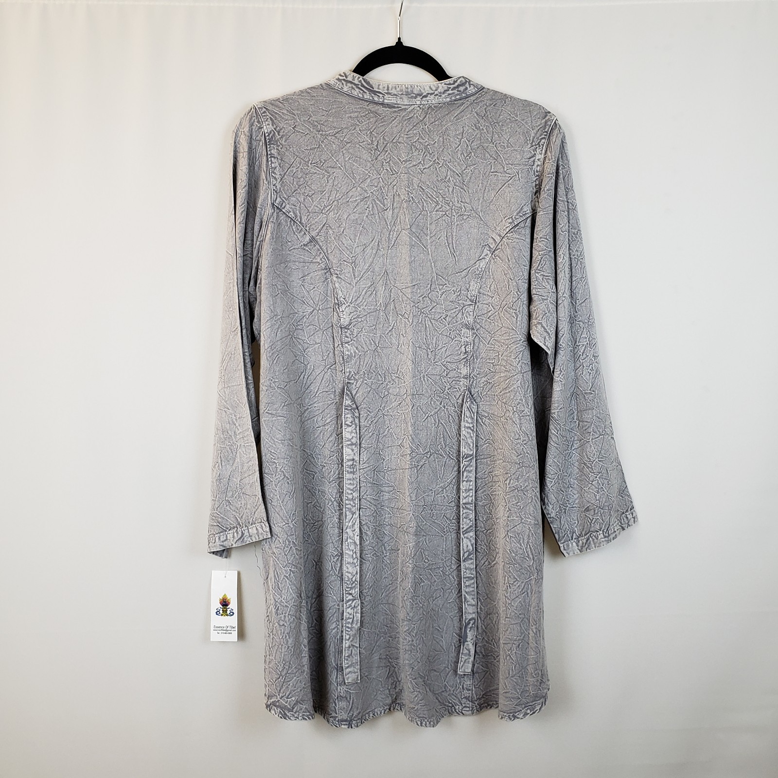 Boutique Embroidered Tunic Top L/XL Dove Gray Button Front Tie Back Boho Artsy