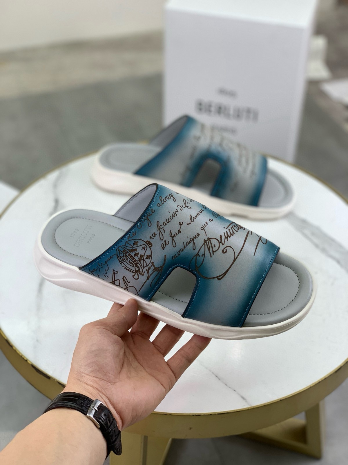 Berluti Men’s Casual Slides (EU 43)