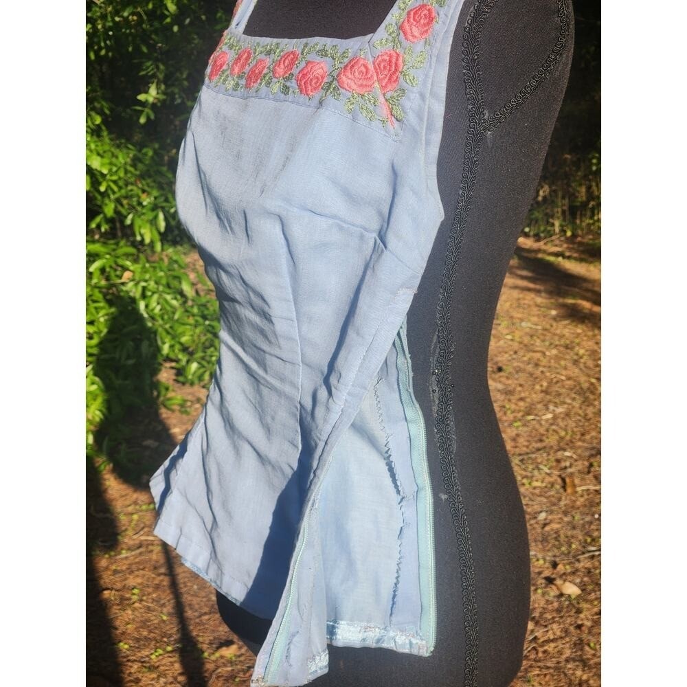 Vtg 50s 60s Peplum Top Curvy Cami Blue Pink Roses Embroidered Bust 30 XS Union