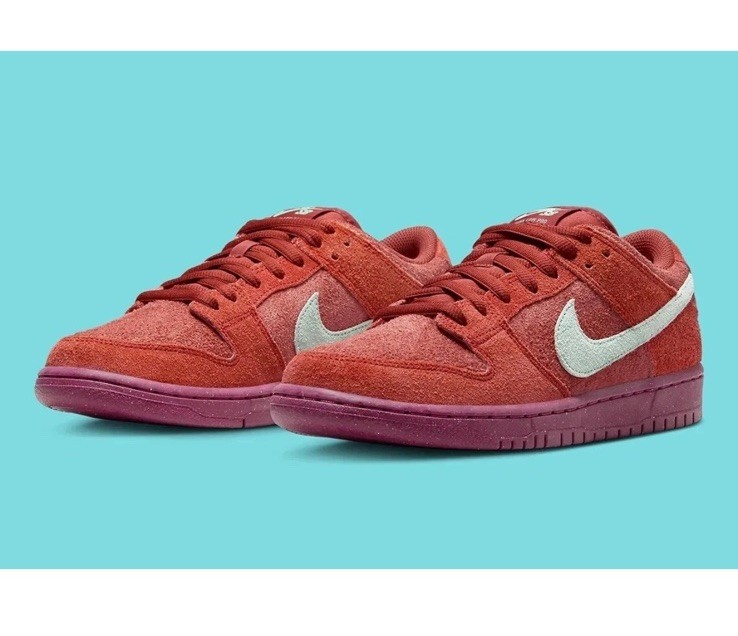 Nike SB Dunk Low ‘Mystic Red’ Emerald Rise DV5429-601 Men’s 6.5 Women’s 8