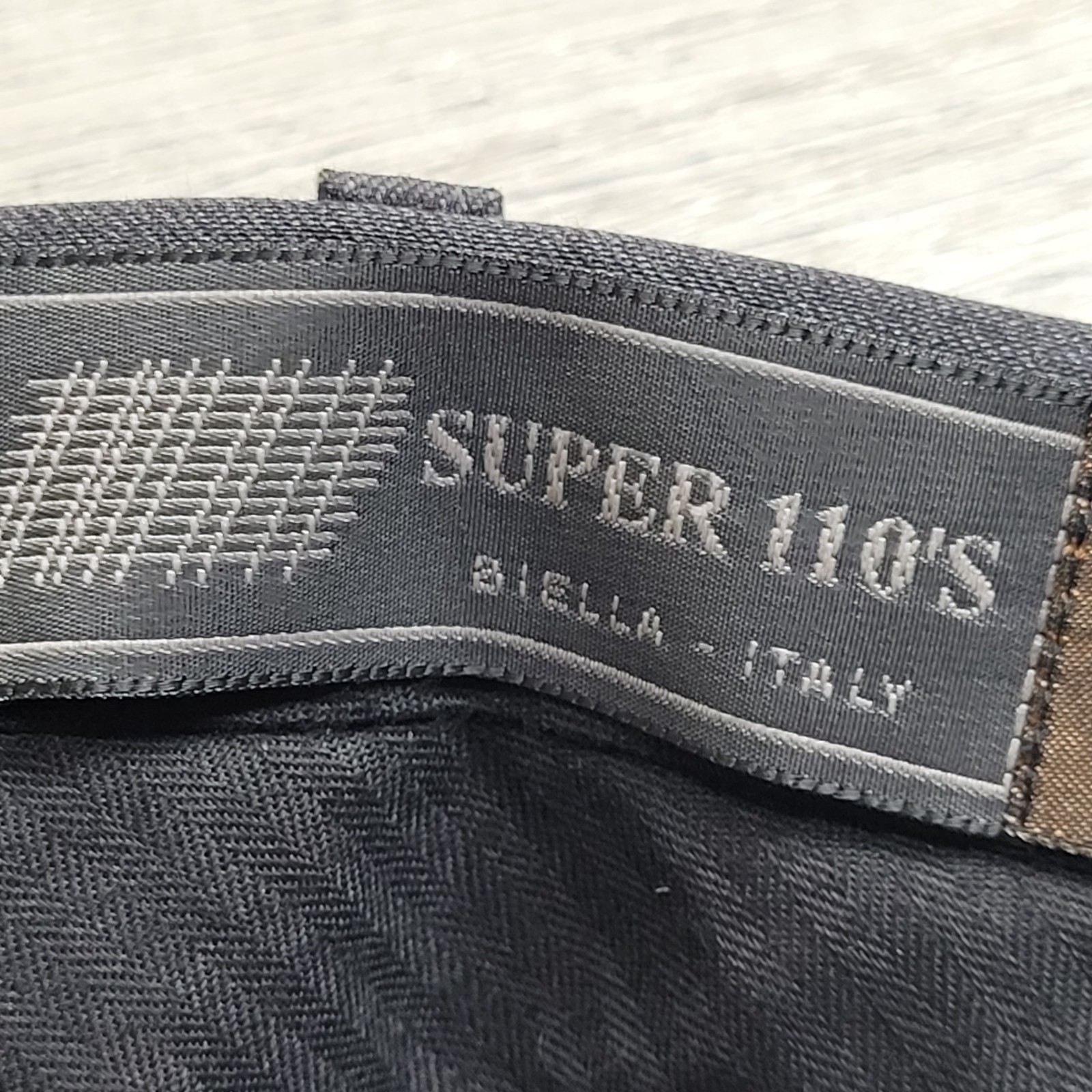 NWT Linea Natruale Pants Men 40 Gray 100% Wool Super 110’s Pleated Unhemmed