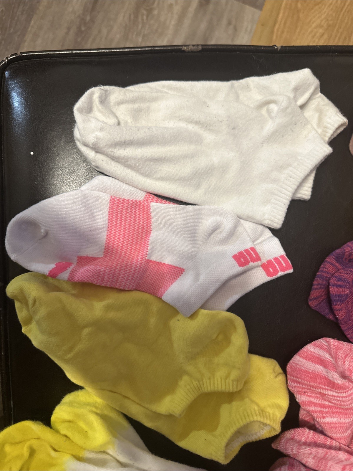 16 Pairs Random Color Women’s No Show Footies Socks Size 7-9 Avia, Puma
