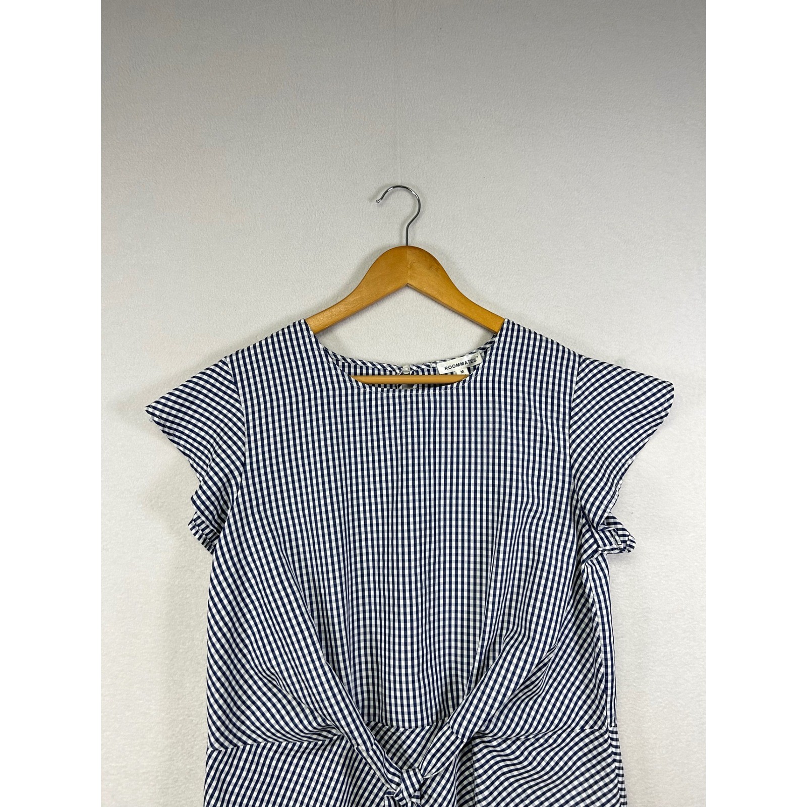 Roommates Navy White Gingham Tie Front Flutter Sleeve Top Women’s Medium