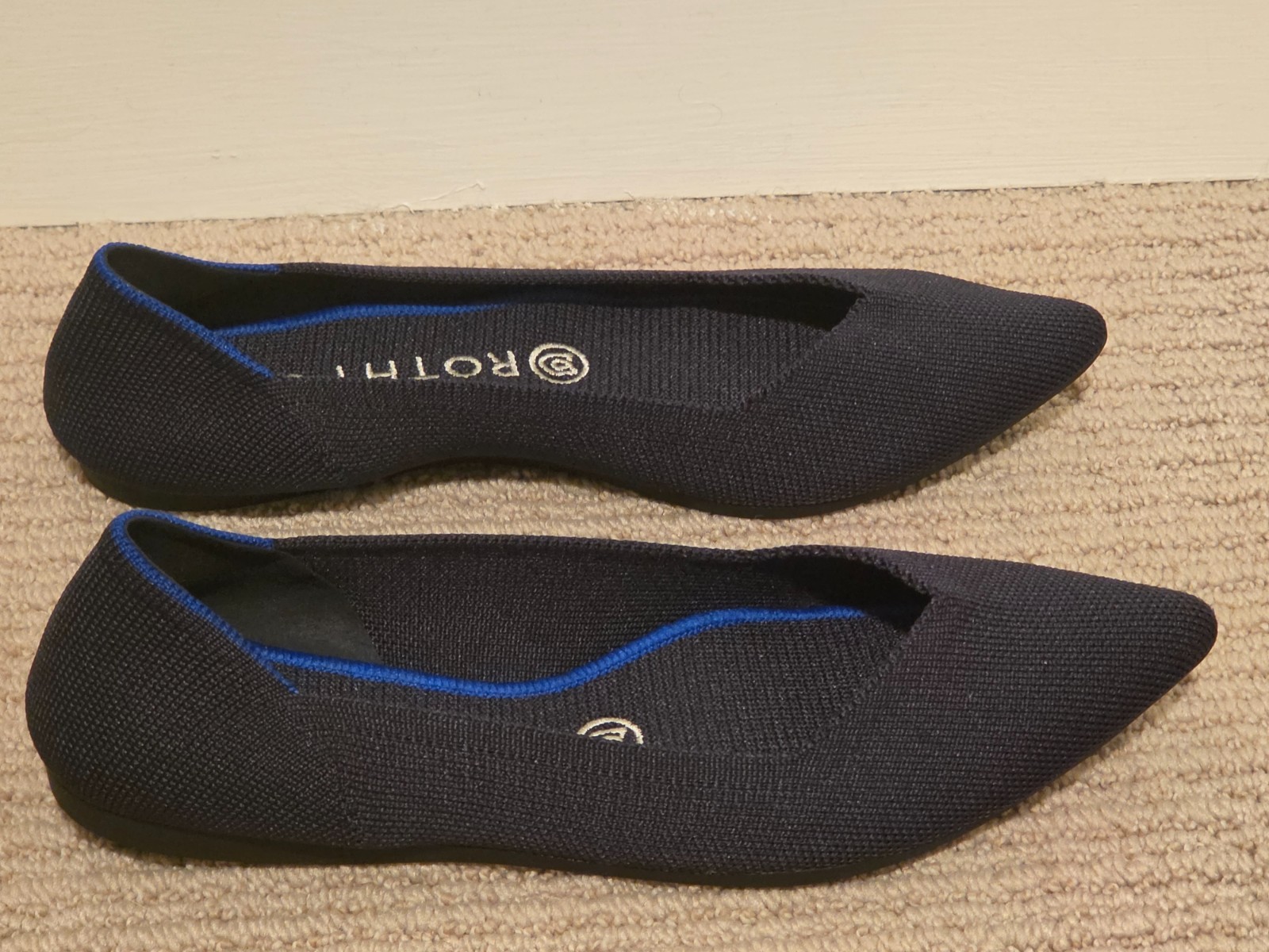 Rothy’s The Point II Women’s Knit Flat Shoes Comfort Washable in Navy Blue 8.5