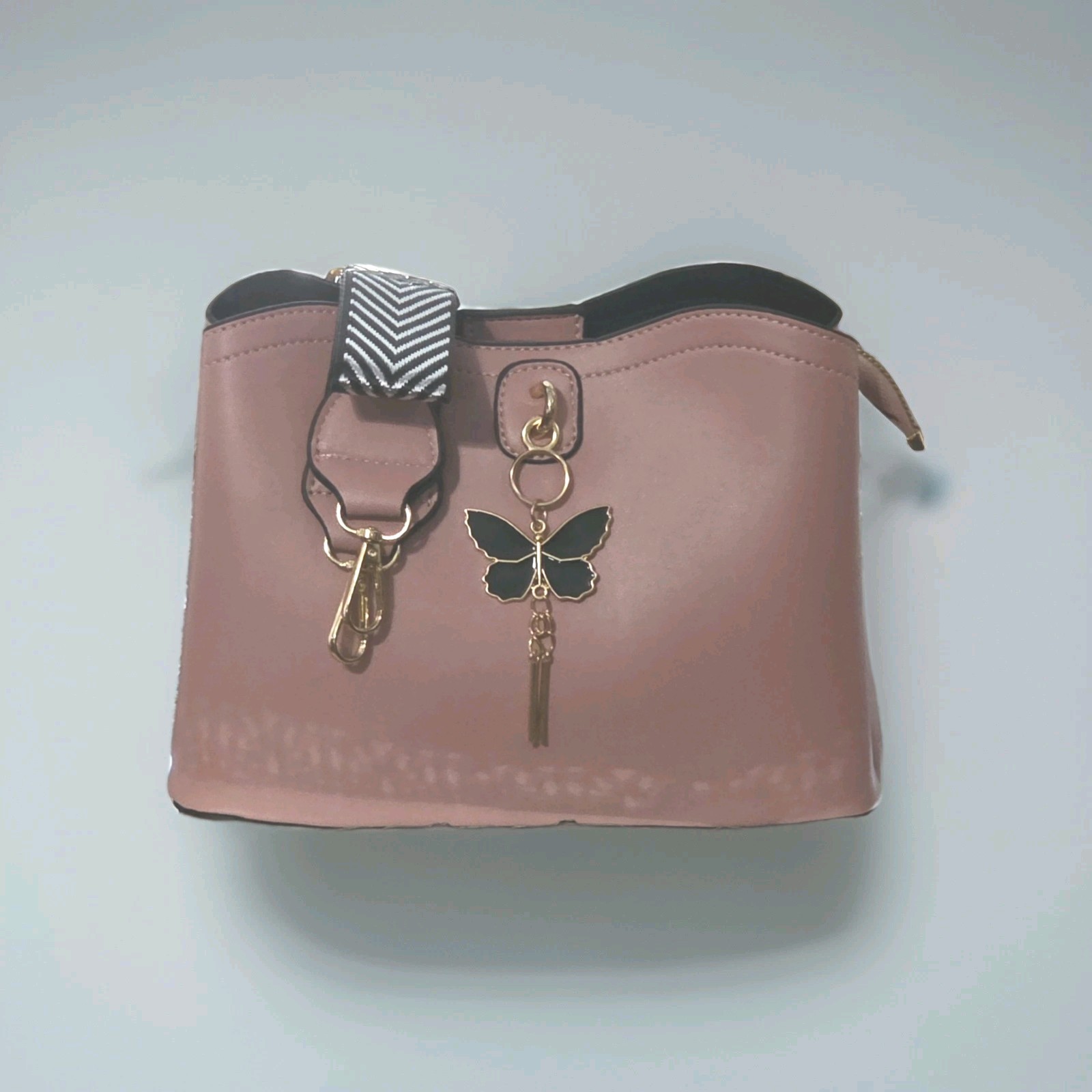 Women’s Pink Handbag Butterfly Tag Crossbody Zip & Magnetic Closure Hi End NWT