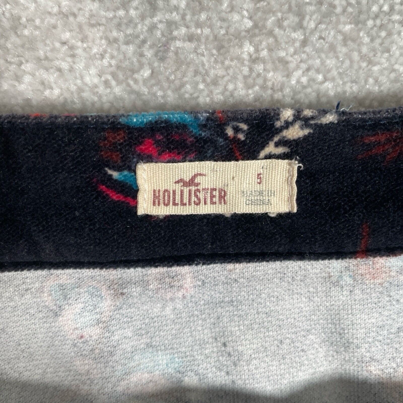 Hollister Mini Skirt Navy Blue Multicolor Floral Velour Button Up women’s uk8-10