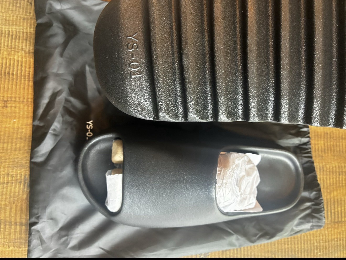 YS-01 Men’s Black Logo Slide Sandals US 10 Rubber Slip-On New No Box