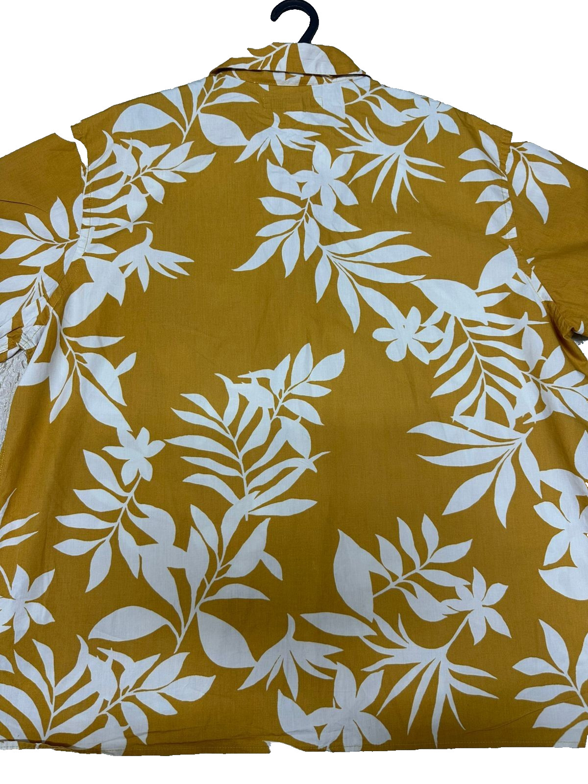 Old Navy Men XXL Tropical Leaf Print Short Sleeve Button Up Shirt Mustard Yellow