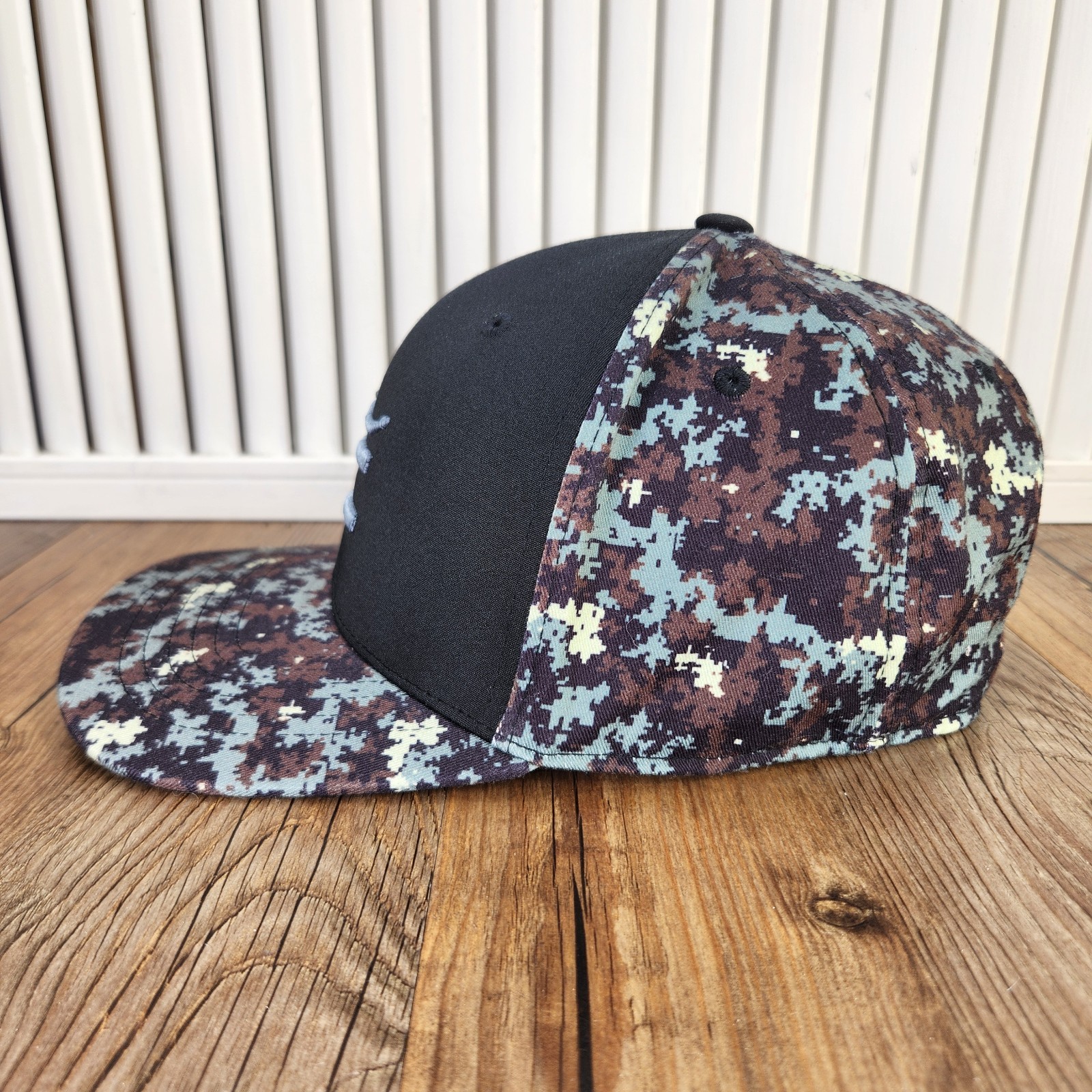 Cobra Puma Golf Digi Camo Flexfit 110 Snapback Hat Cap Black Brown Adjustable