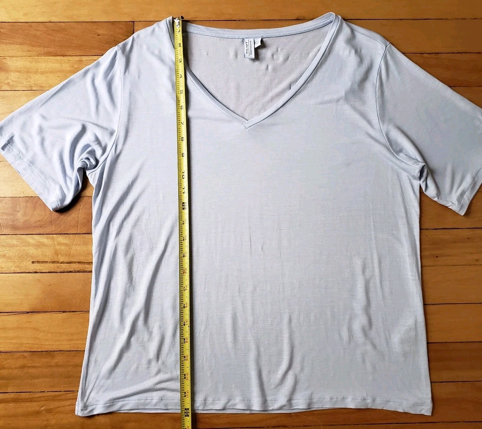 & Other Stories Athleisure T‑Shirt Womens M Light Blue Lyocell V‑Neck S/Sleeve