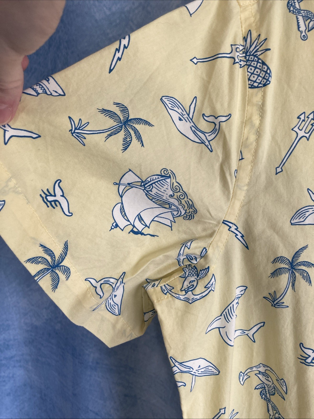 NWT Sonoma Goods For Life Men Medium Perfect Length Shirt Yellow Nautical Shark