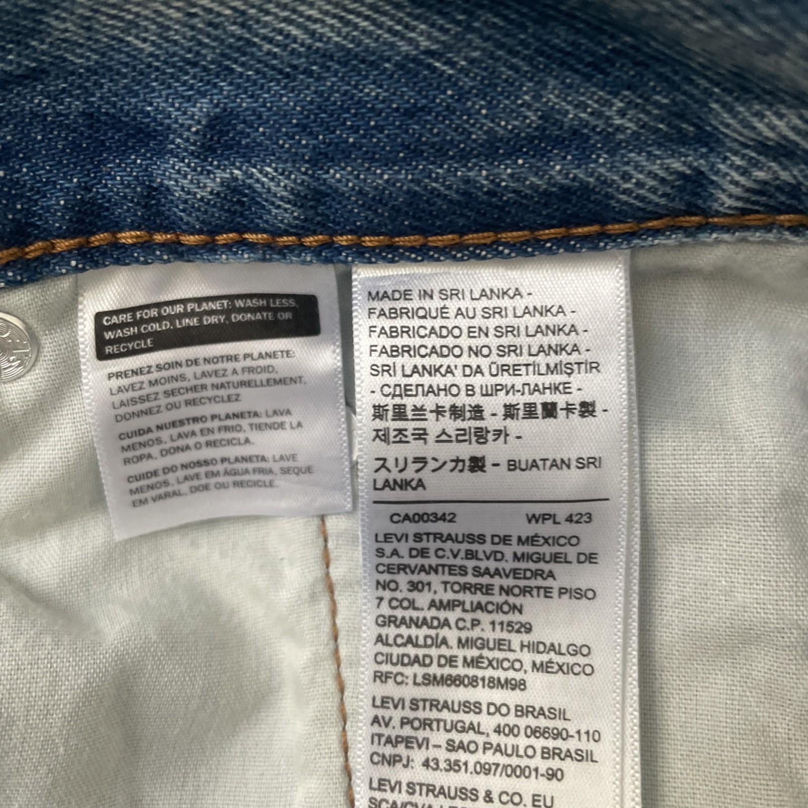 Levi’s Women’s Icon Long Jeans Maxi Slit Skirt Tag Sz. 28 Measured 30 Inch Waist