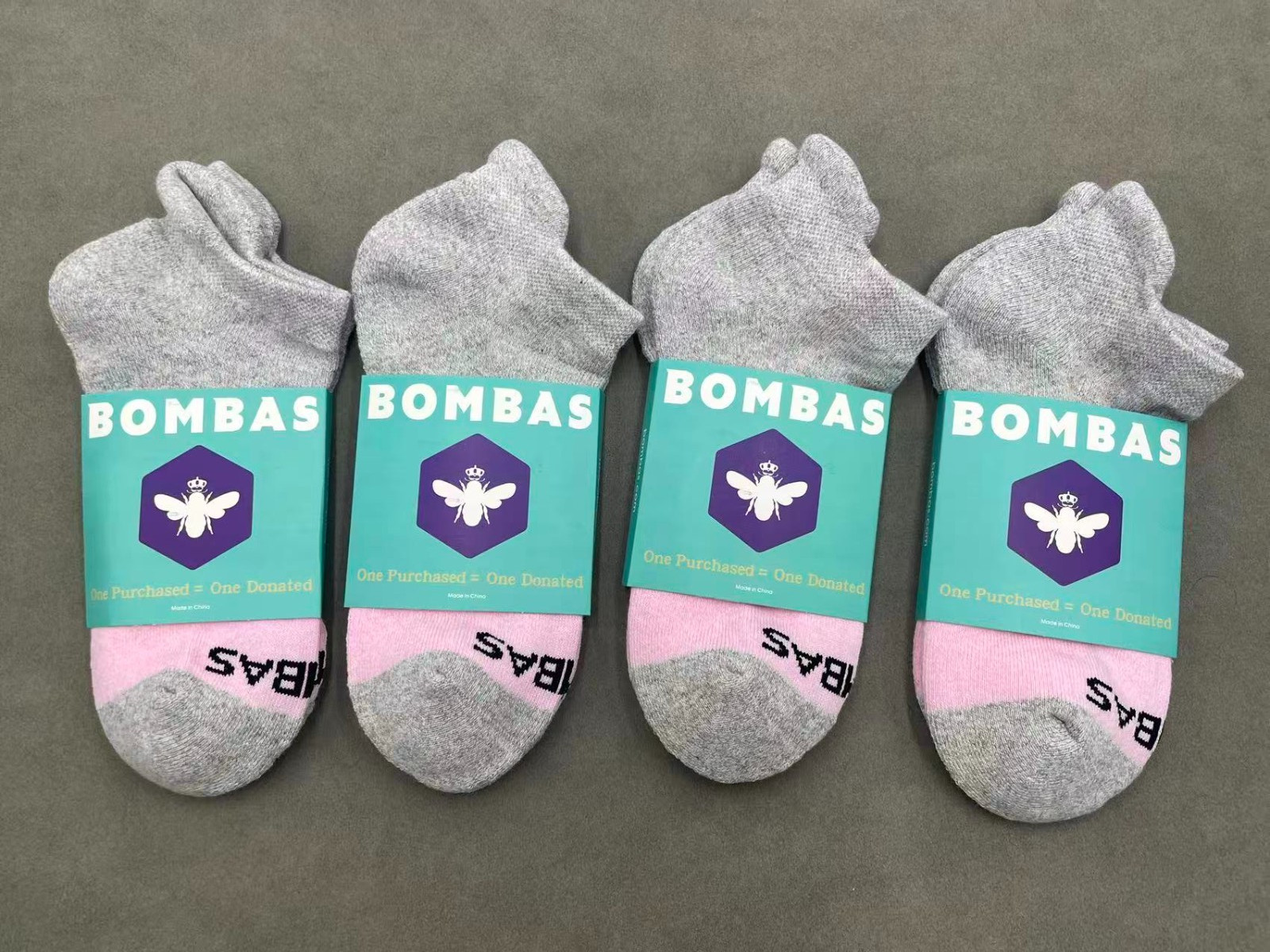 4 Pairs Bombas Women’s Tri-Block Marl Honeycomb Ankle Socks Size M Grey/Pink