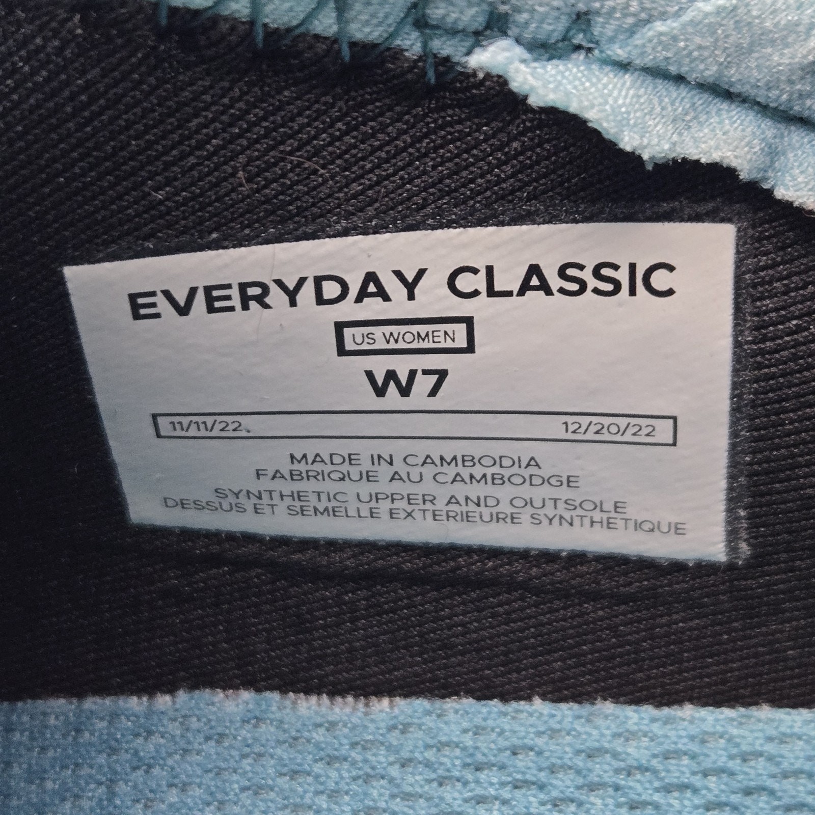 Vessi Everyday Classic Womens Size 7 Waterproof Shoes Sneakers World Water Day