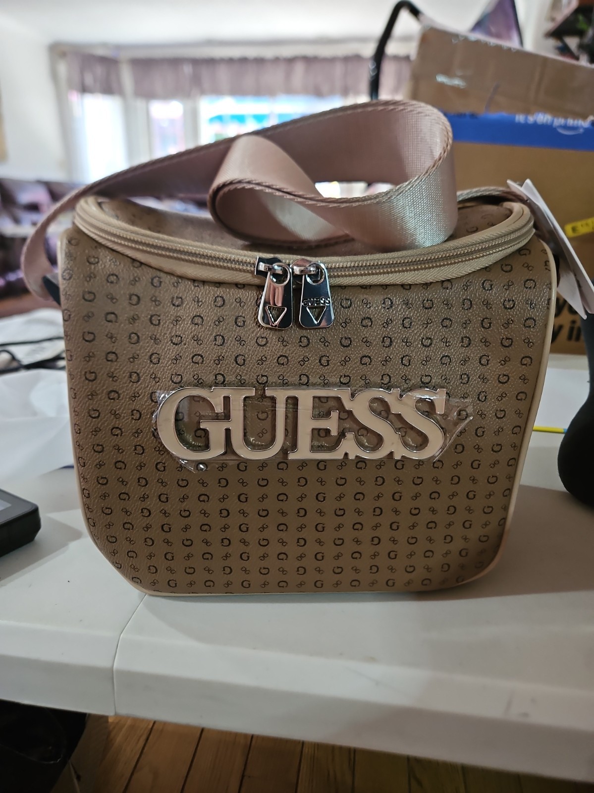 GUESS NEW Lux Lunch Box Insulated Burnaby Travel COCOA Mo.RCK9834069