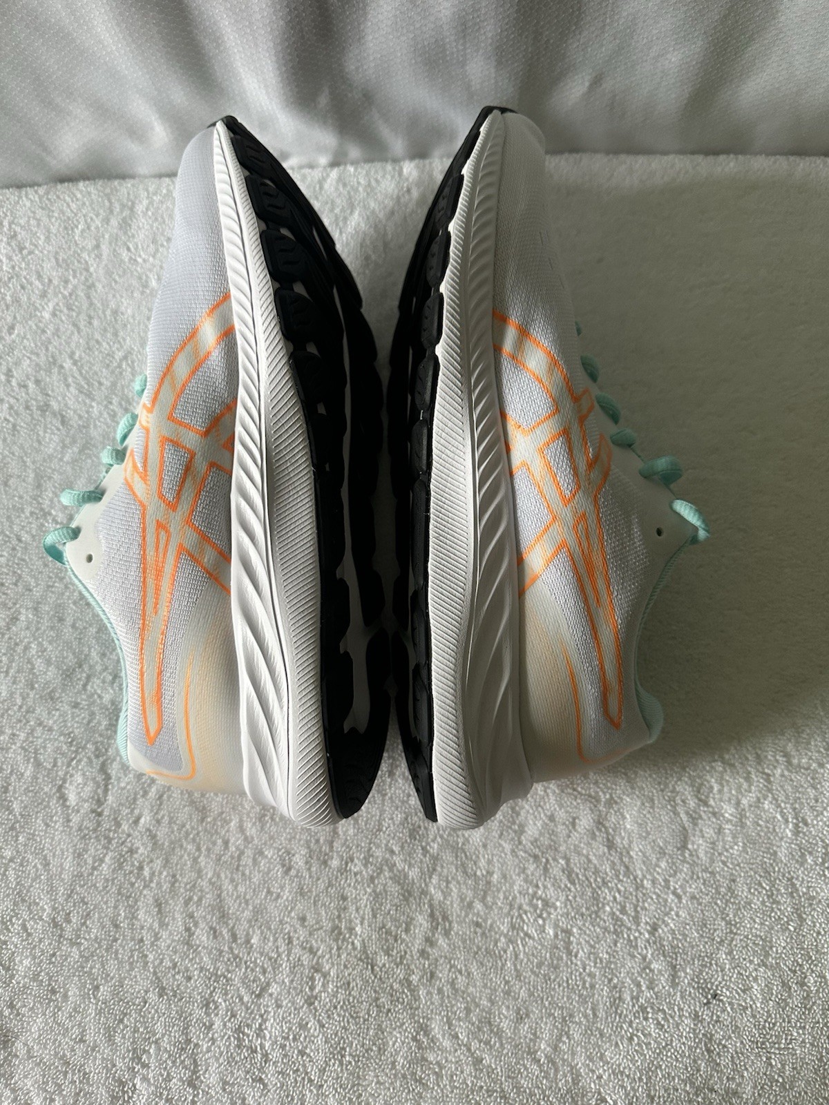 ASICS Gel Excite 9 Running Shoes White Mint Orange Women’s Size 8.5 EUC