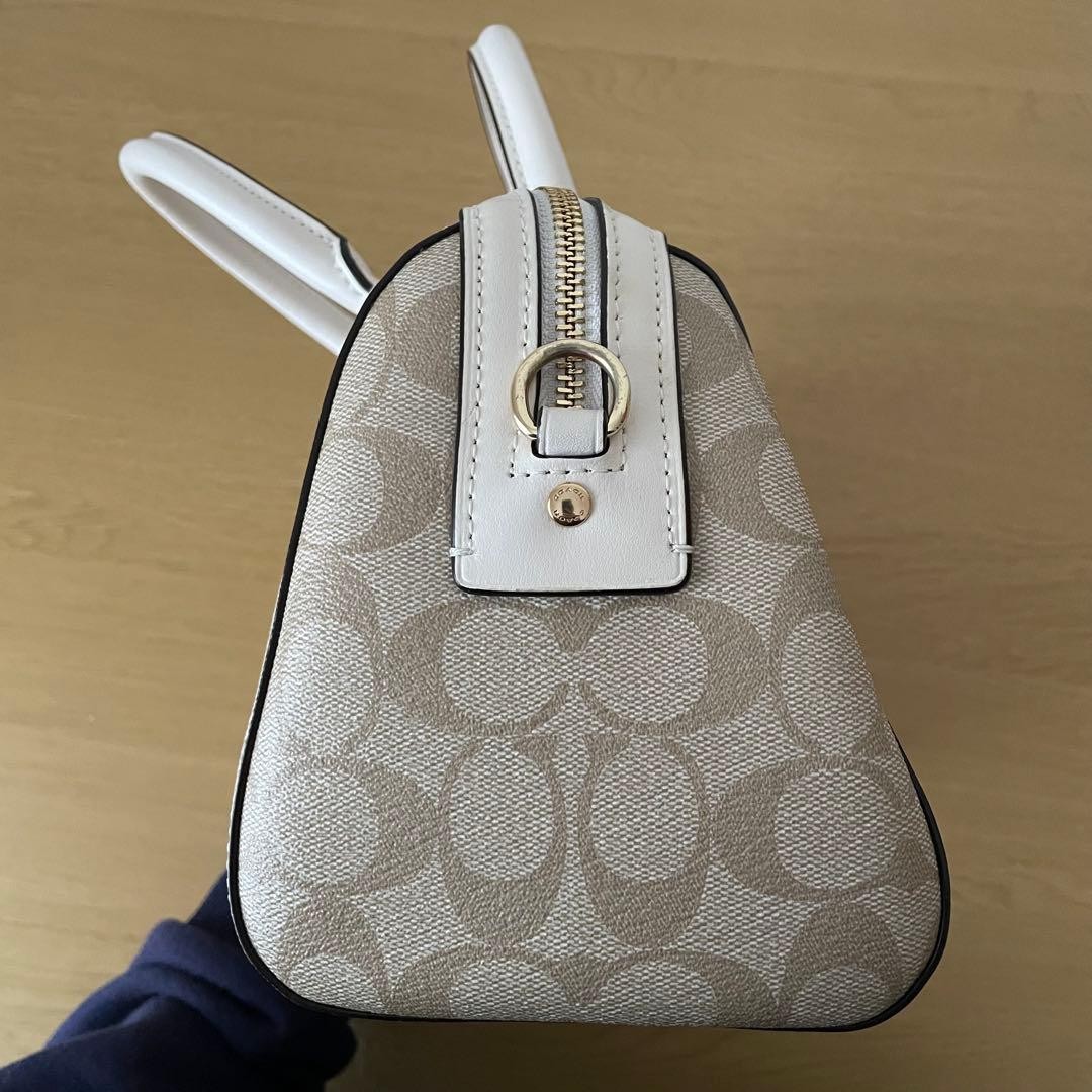 Excellent condition COACH 2 way shoulder bag signature F83607 12a