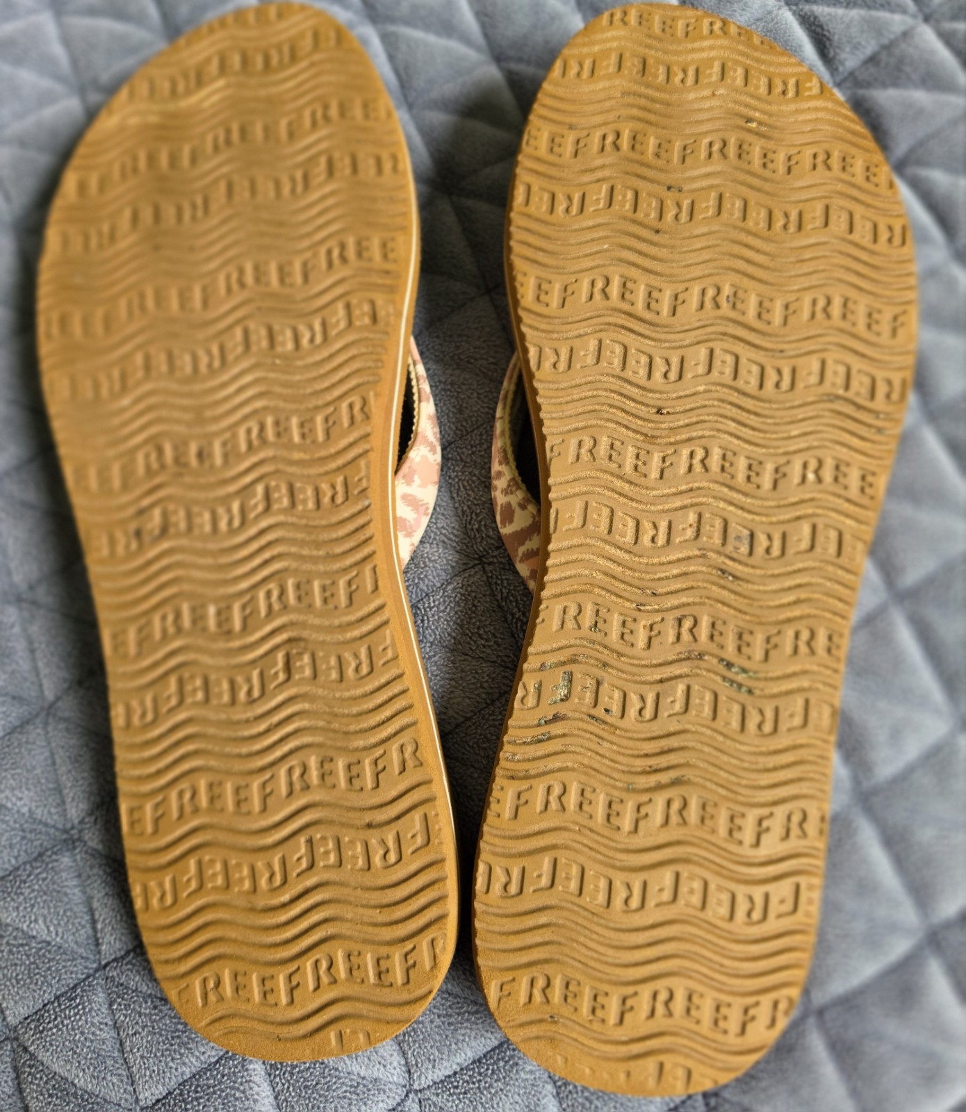 Size 8 REEF Cushion Sandals Tan with Animal Print