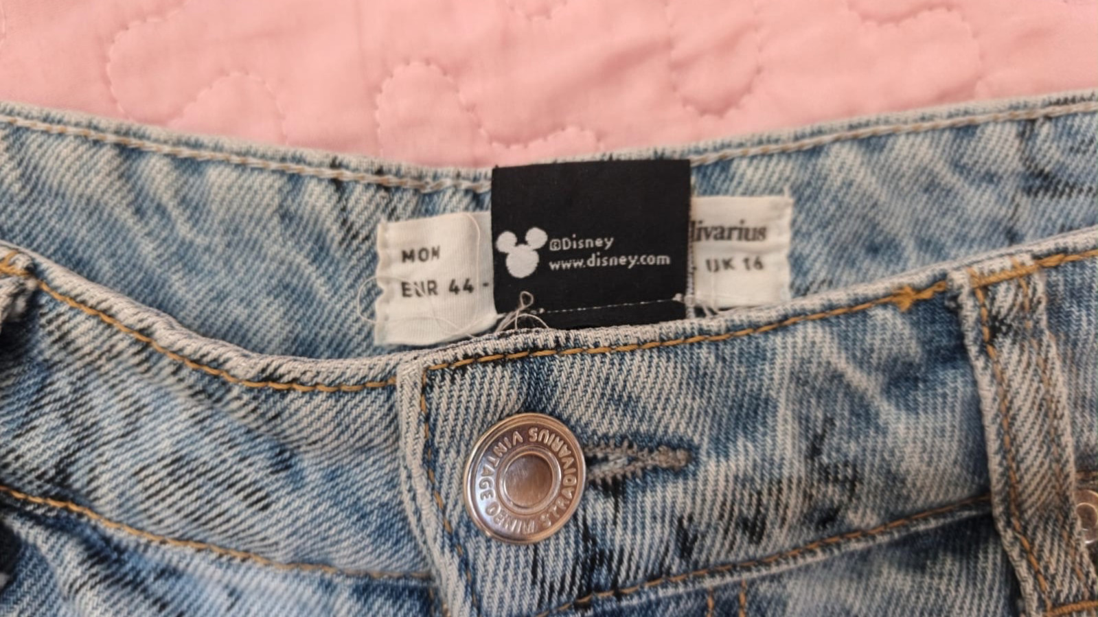 Disney Mickey Mouse Stradivarius Mom Jeans EUR 44 UK16 Graffiti Print