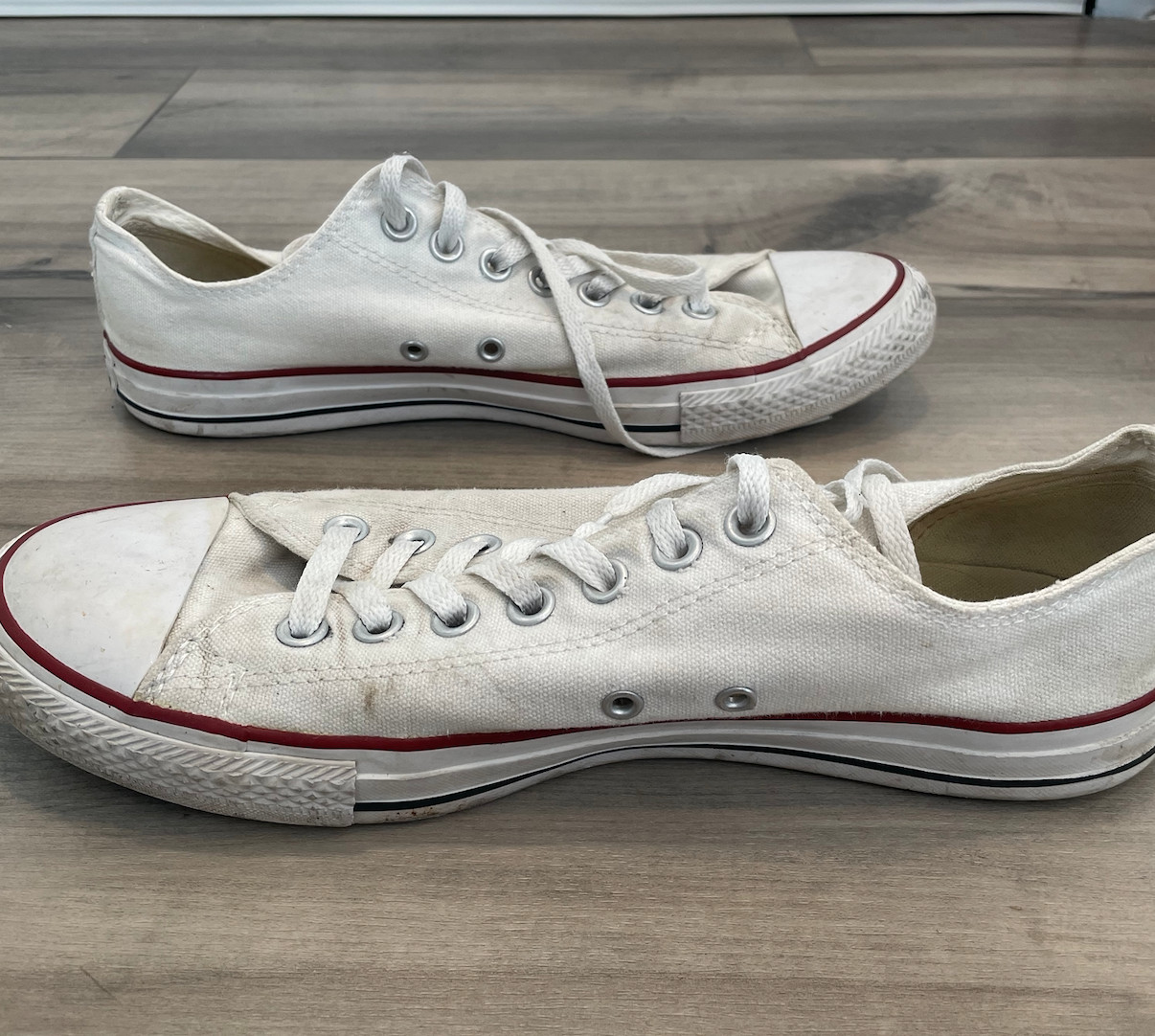 Size 11.5 Womens – Converse Chuck Taylor All Star Low Optic White