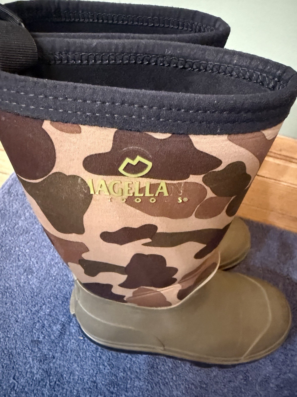 Waterproof Kids Size 3 D Rubber Pvc Boots By Magellan Gently Used.