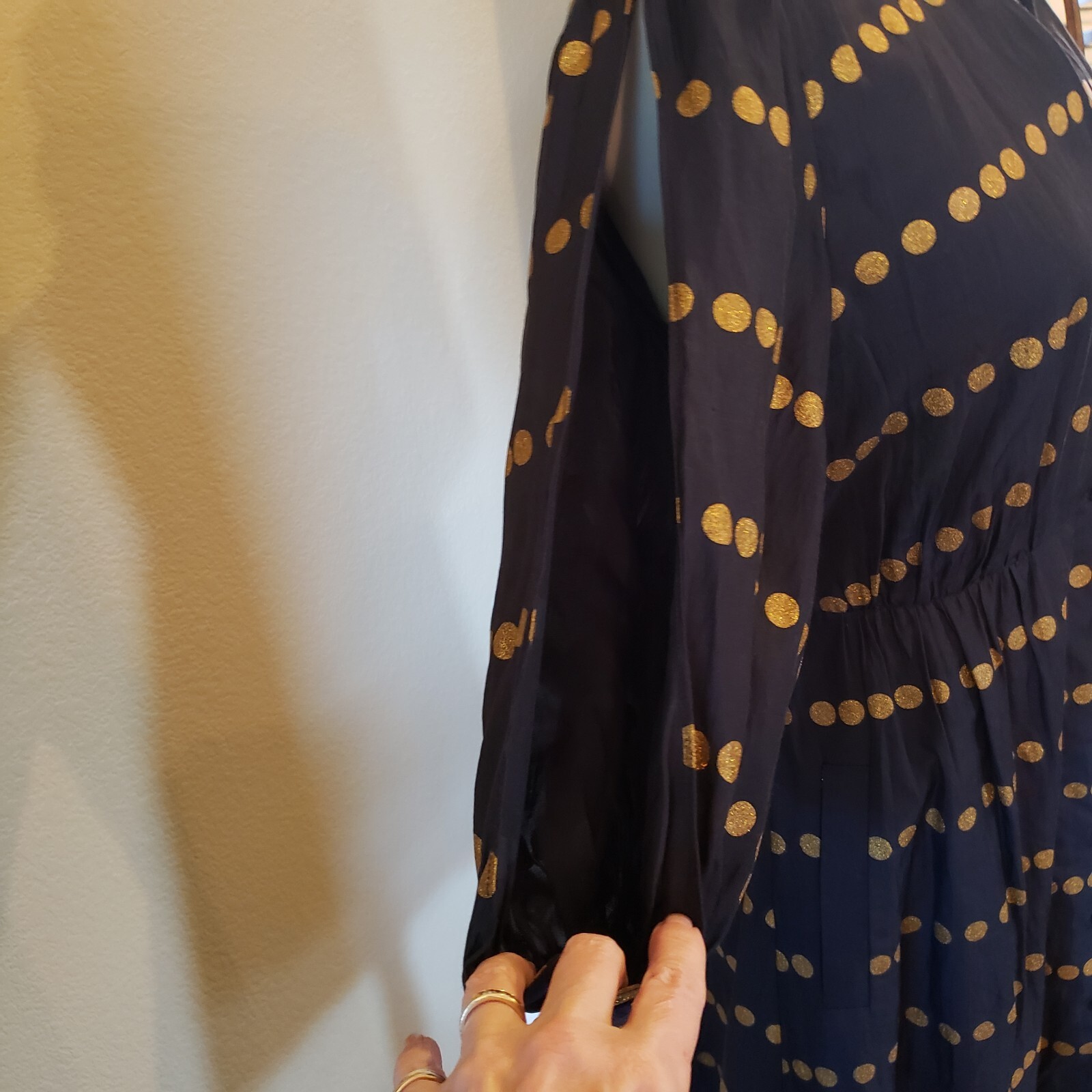 Anthropologie Postmark Dress Womens 6 Navy Gold Dots Slit Sleeves Silk Blend EUC