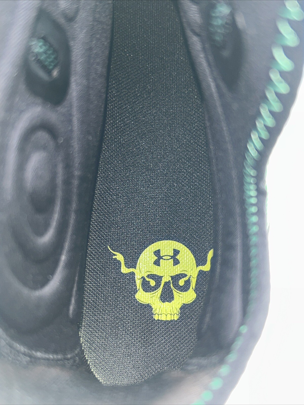 Under Armour Spotlight Lux Men’s Size 14 MC LE Slime Green Football Cleats UA