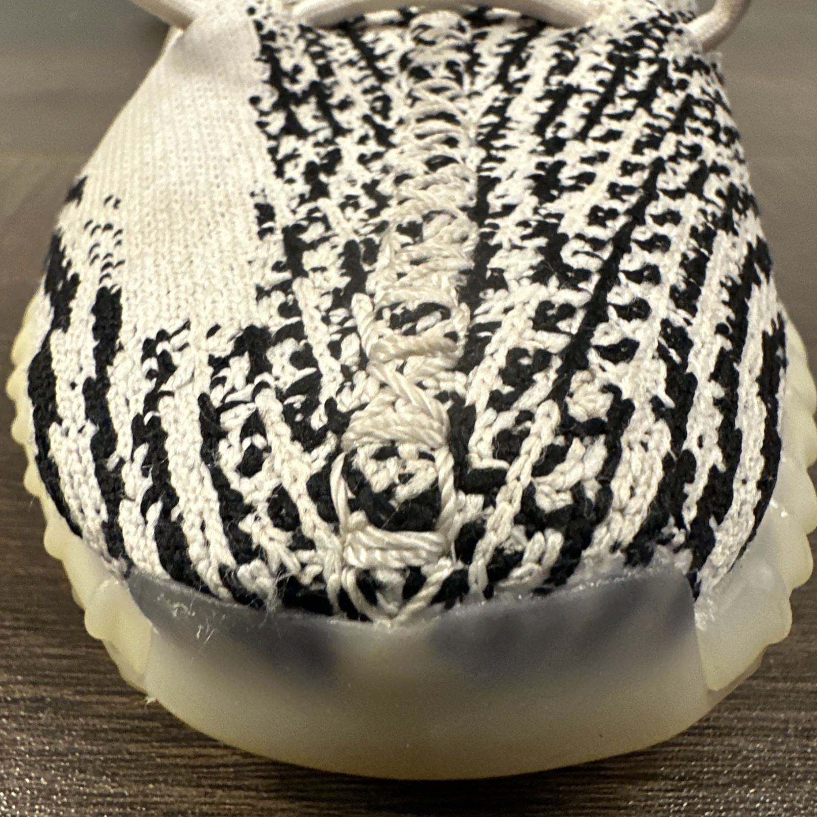 Adidas Yeezy Boost 350 V2 Low Zebra ( Size 9 ) V1