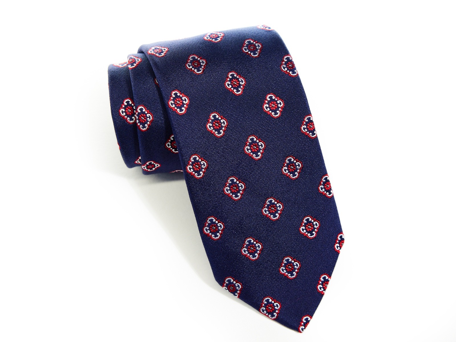 BIGI CRAVATTE Men’s 100% Silk Tie BLUE w/ RED MEDALLIONS 59″ x 3.25″ USED T22