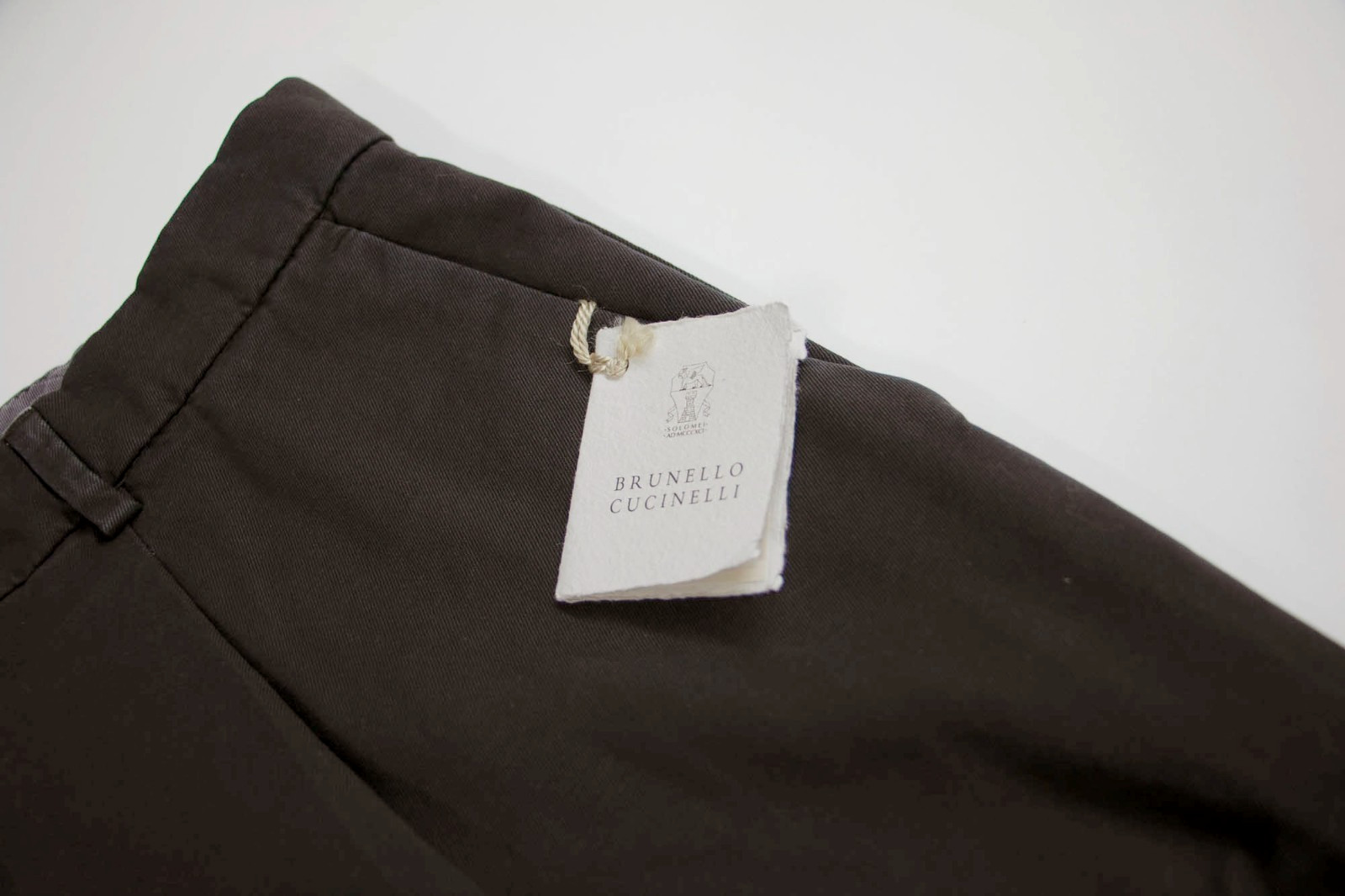 NWT Brunello Cucinelli Men “Leisure Fit” Chino Pants W/Logo Accents 50/34US A262