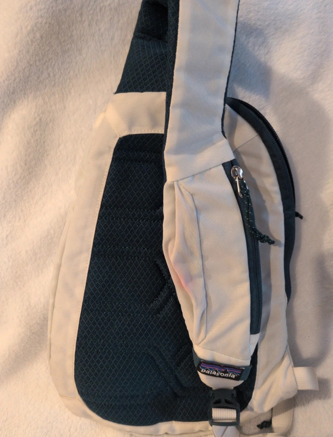 Patagonia White Atom 8L and The North Face Sling Bags Lot of 2