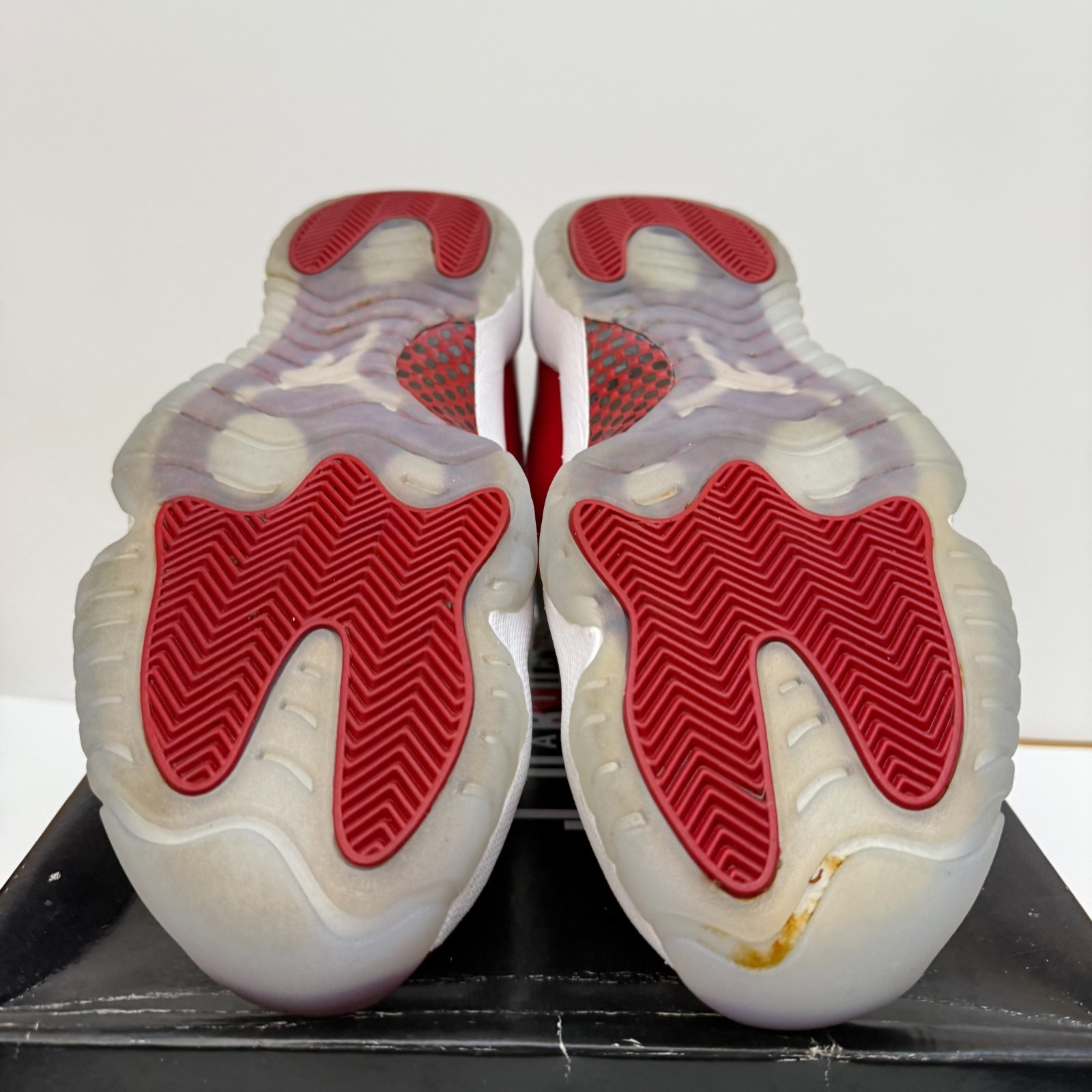 Air Jordan 11 Retro White/Varsity Red CT8012-116 Size 12