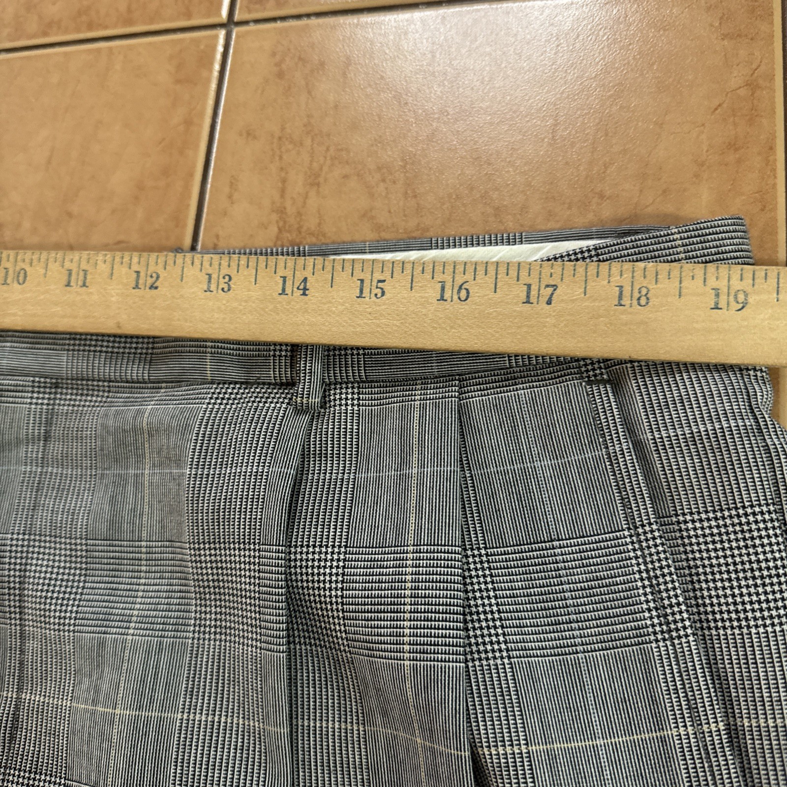 VTG Savile Row Men’s Wool Blend 2-Button Suit Gray Glen Plaid 44R Pants 38 x 32