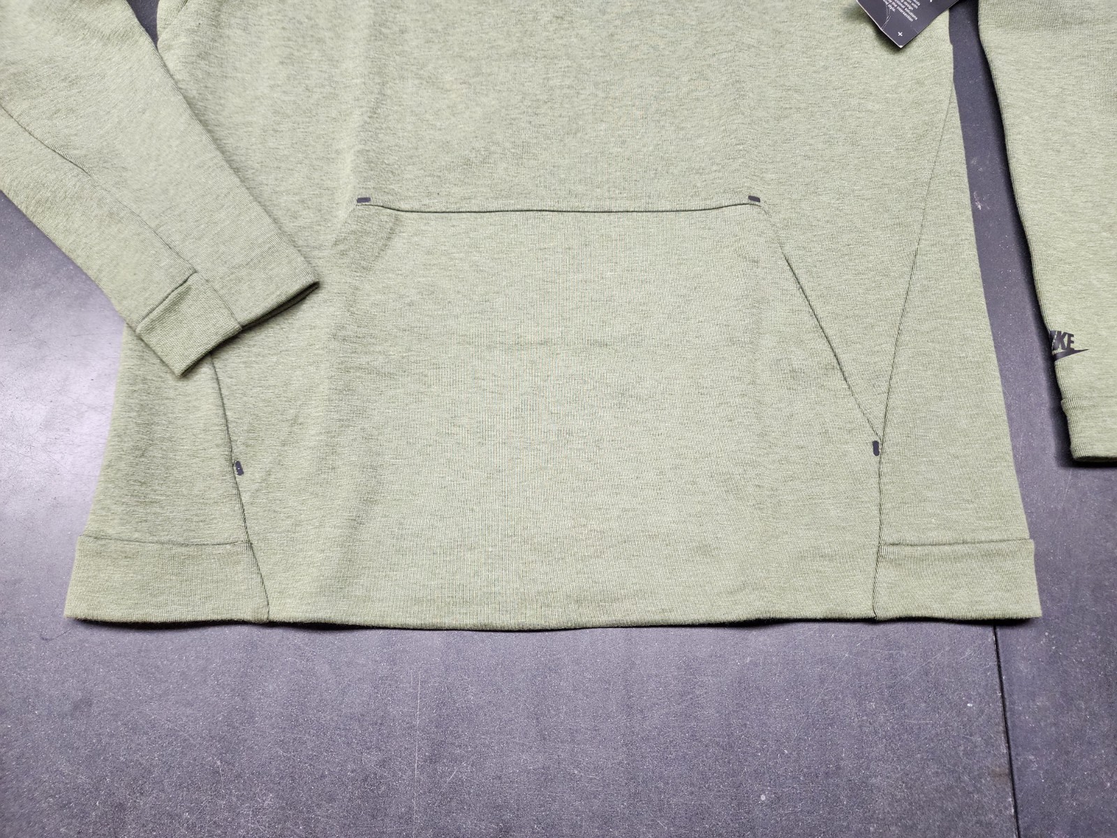 Nike NSW Tech Fleece Men’s Crewneck Sweatshirt – Olive Palm Green – Size Large