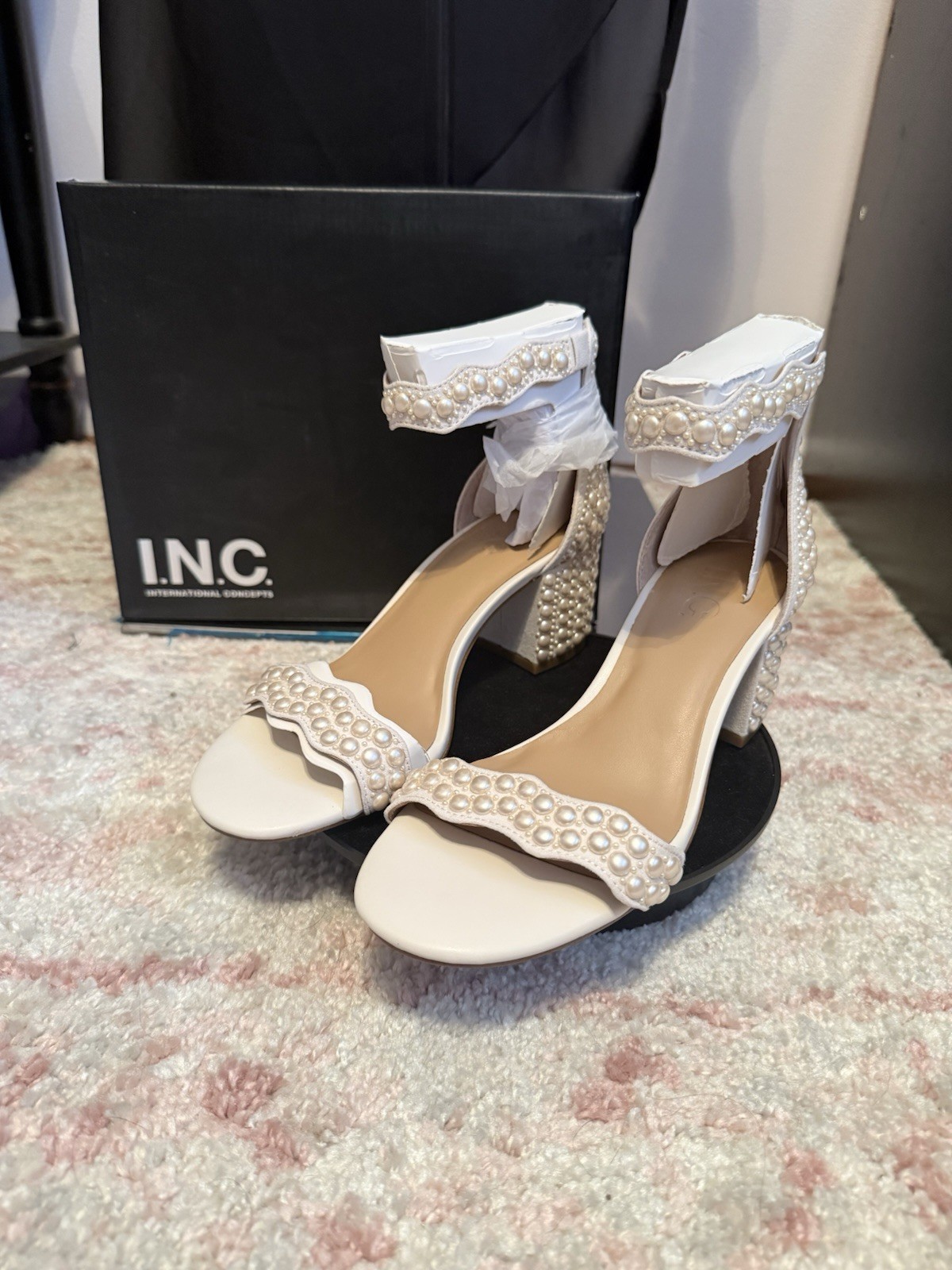 INC International Concepts White Pearl Open Toe Ankle Strap Block Heel 5.5 M