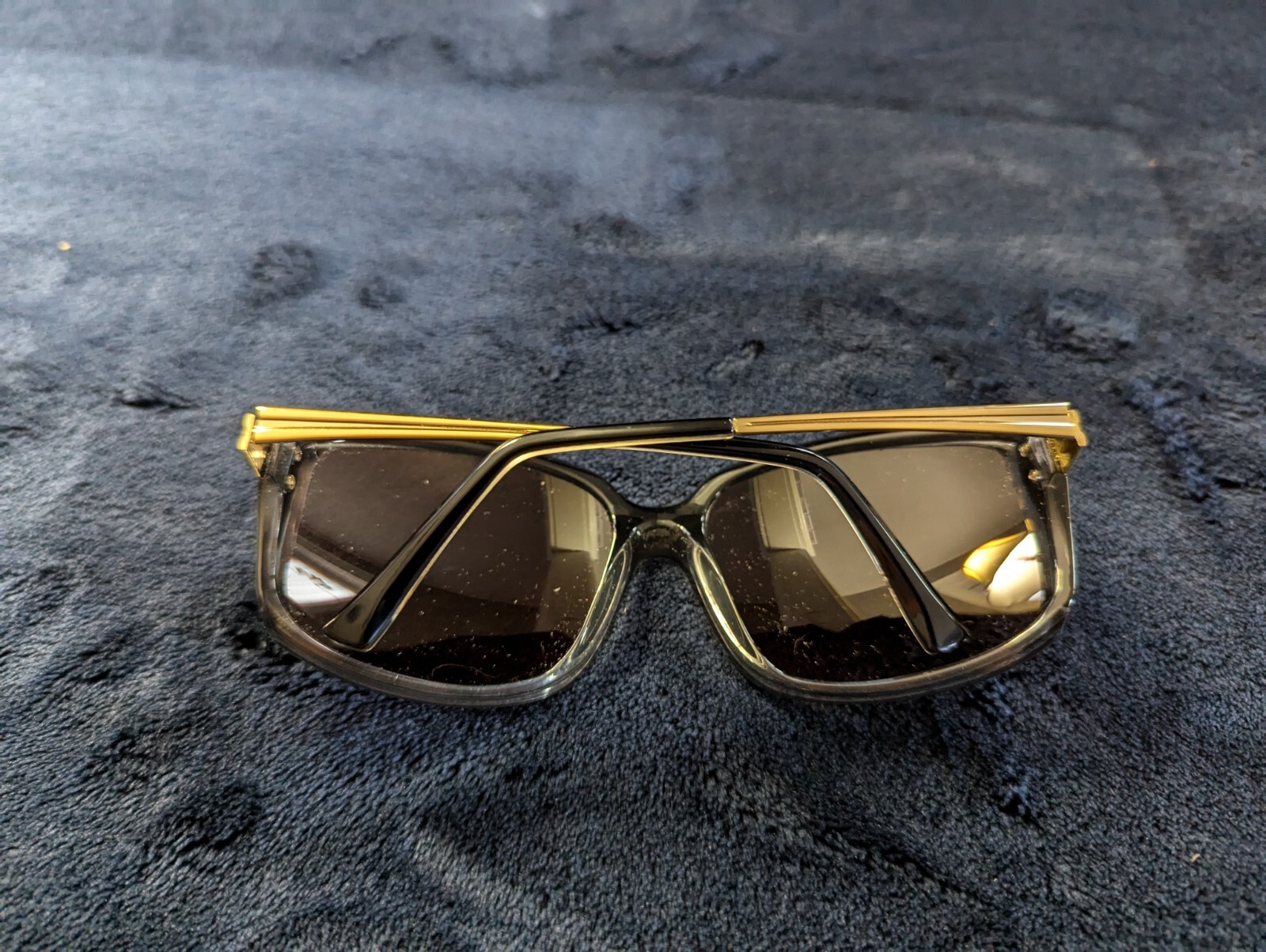 VonZipper Kismet Sunglasses Black Gold / Brown Gradient With Sleeve Great Cond!