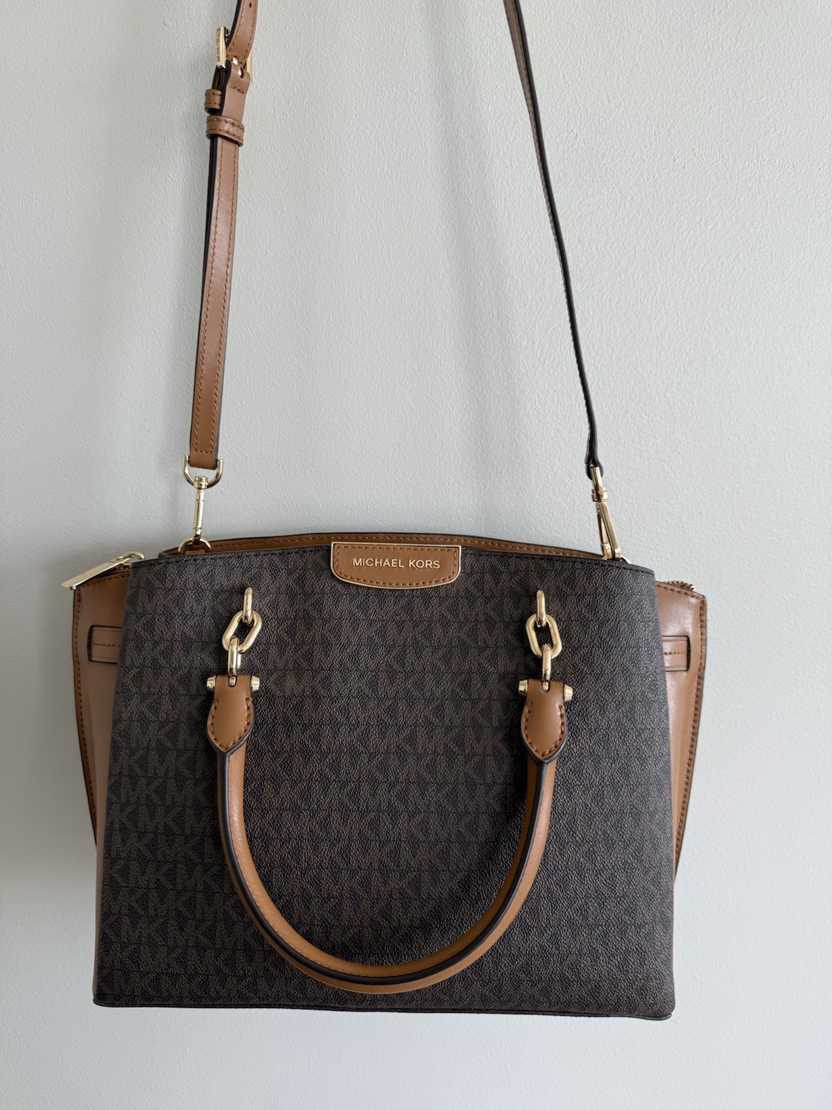 ✨Michael Kors Rochelle Satchel Bag Triple Compartment with Removable Strap