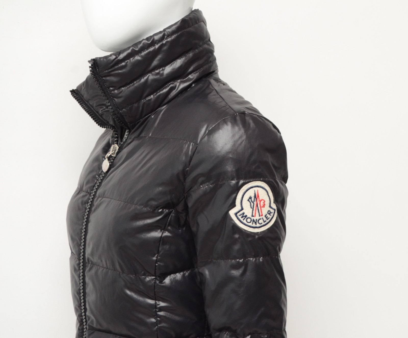 Authentic Vintage Women’s Moncler Quilted Black Down Puffer Jacket Size 1,~S