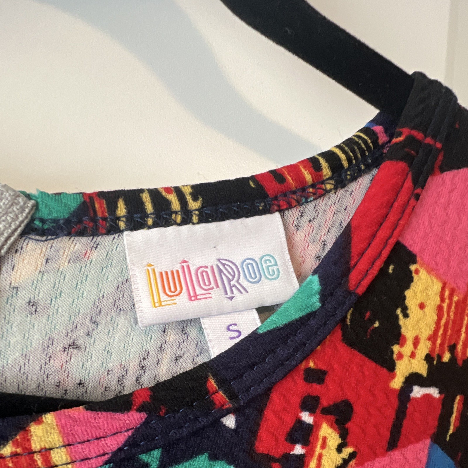 LuLaRoe A-Line Round Neck Short Sleeve Knee Knit Geometric Multi Zip Back S