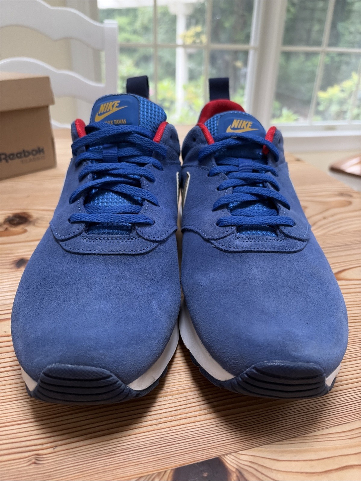 Nike Air Max Tavas Suede Size 9.5 Men’s Gym Blue Yellow Beige