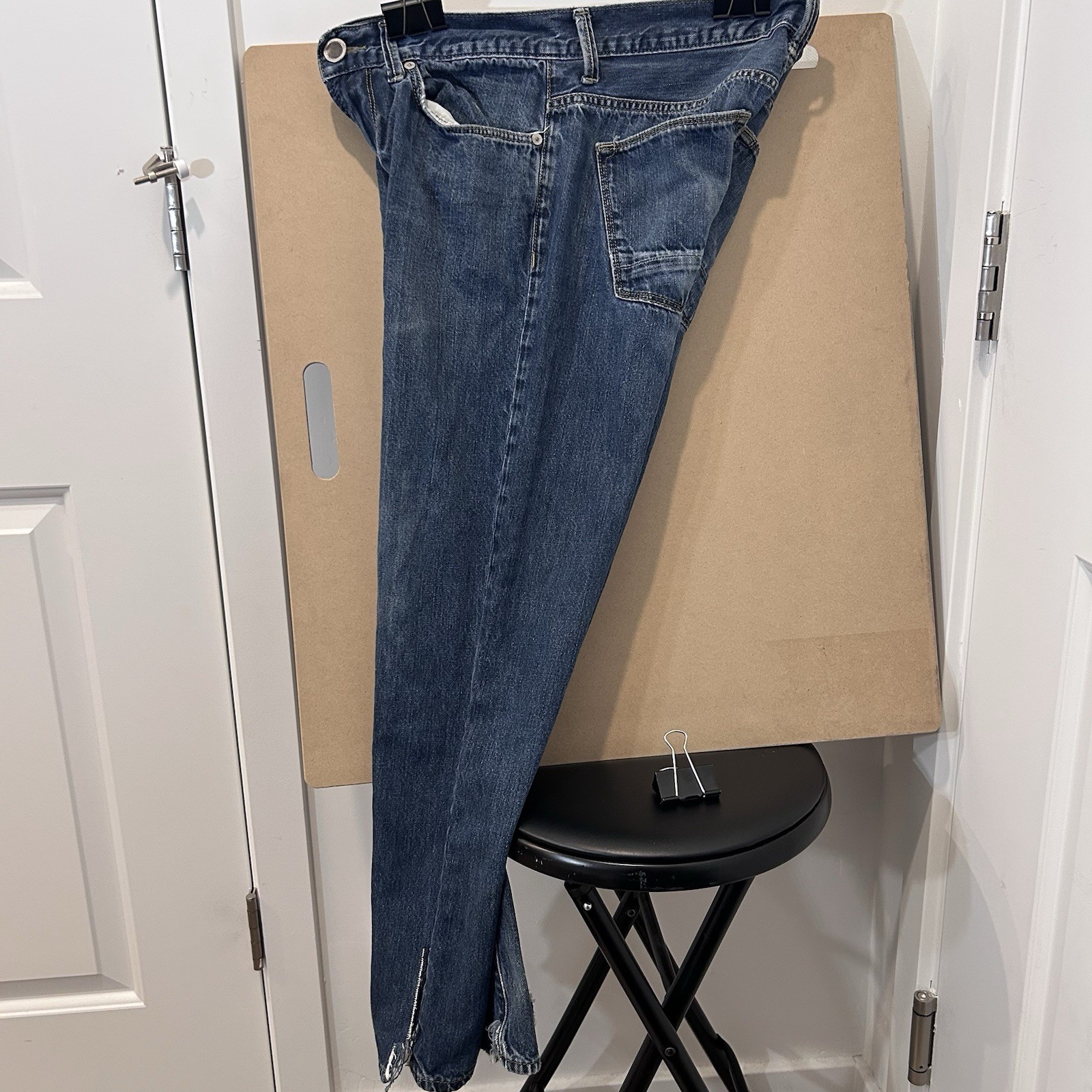 DKNY Jeans Straight Leg Distressed Men’s Jeans Cotton Zip 32 X 30 Comfy!