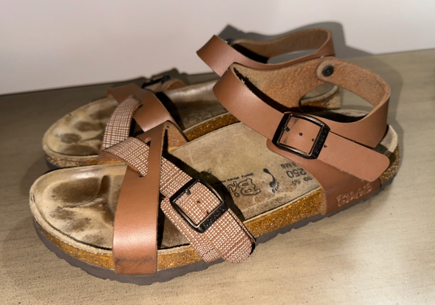 BIRKENSTOCK Birki’s Lille Birko-Flor sandals US 8 EU 39 M/N Brown/plaid