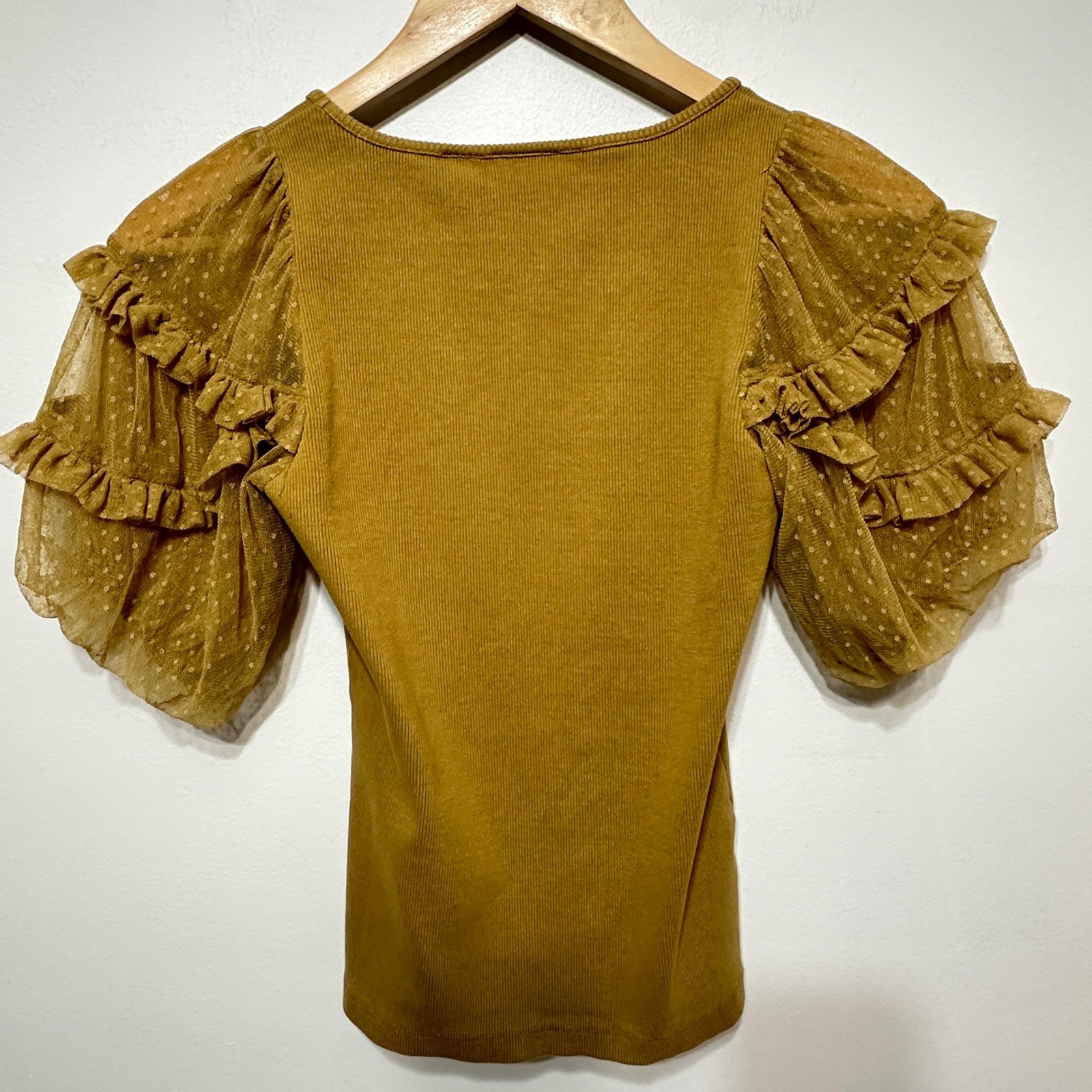 Maeve Anthropologie Mesh Puff Sleeve Top Size XS Ribbed Feminine Blouse Romantic