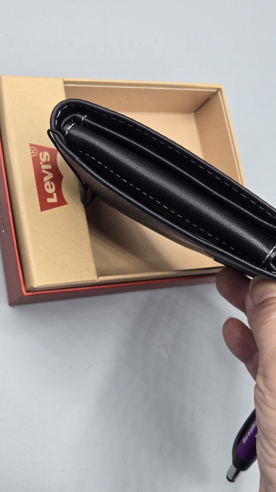 Levi’s Bifold Black Men’s Wallet 4.5×3.5 Inches Free And Fast Shipping