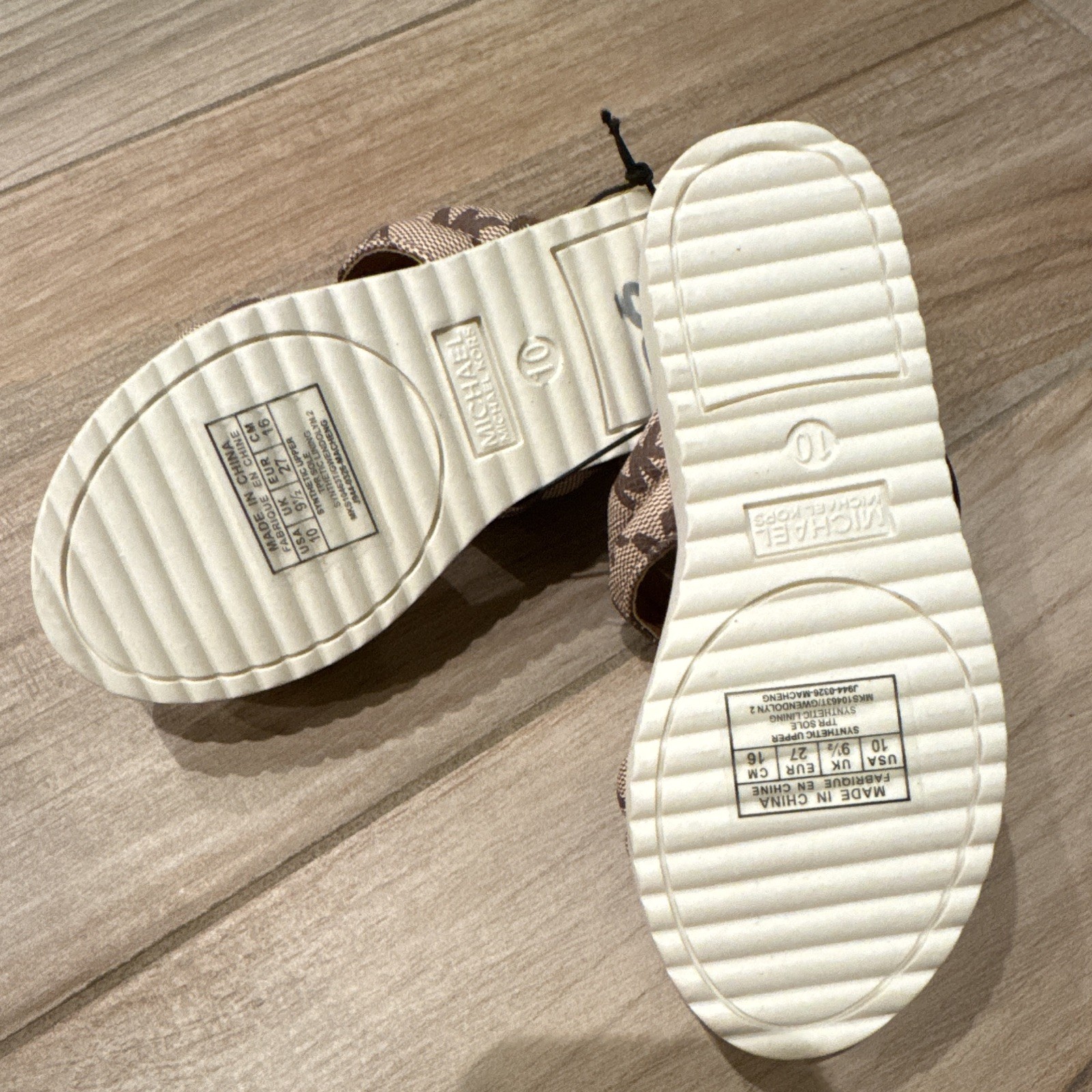 MICHAEL Michael Kors Girls Brown/Gold Logo Strappy Sandals Hook & Loop US 10