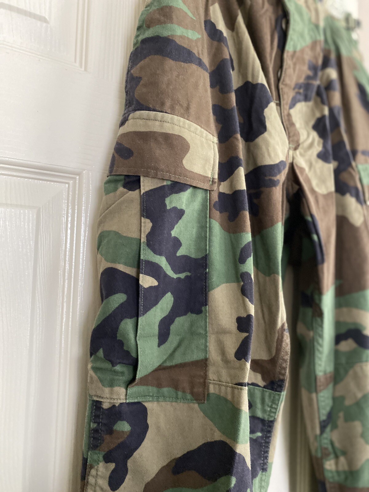 military cargo camo pants mans M heavy weight ,long 42 1/2 in, rise 12 in