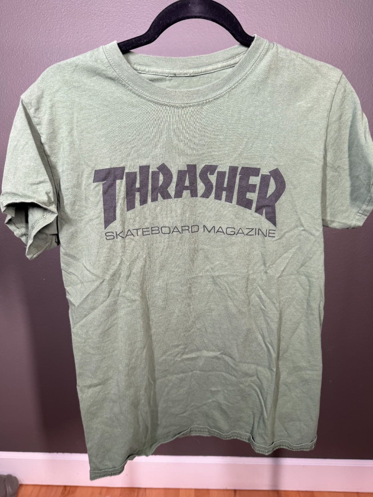 Thrasher Skateboard Magazine Graphic Tee Shirt Womens S Olive Green Short Sleeve