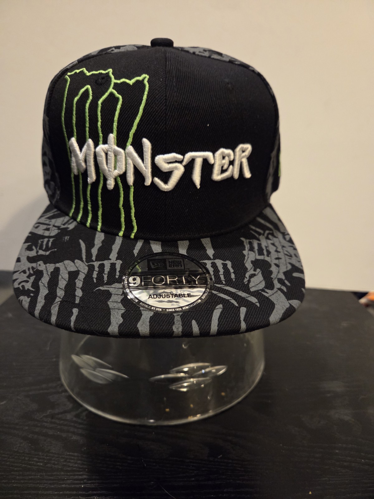 MONSTER ENERGY BLACK & GRAY NEW ERA ADJUSTABLE BASEBALL HAT. NEW
