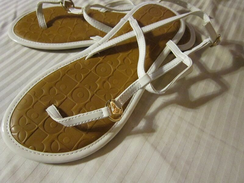 ((1)) Roxy Plumeria Women’s T- Strap Sandals **CHOOSE COLOR & SIZE**MSRP$34.00